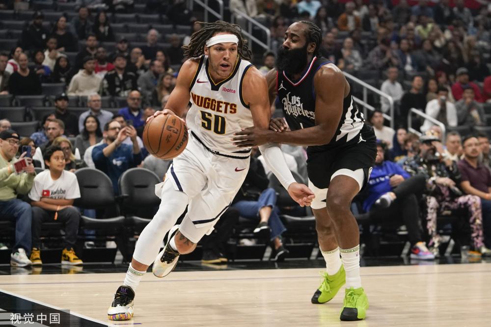 球迷们期待 球迷们期待