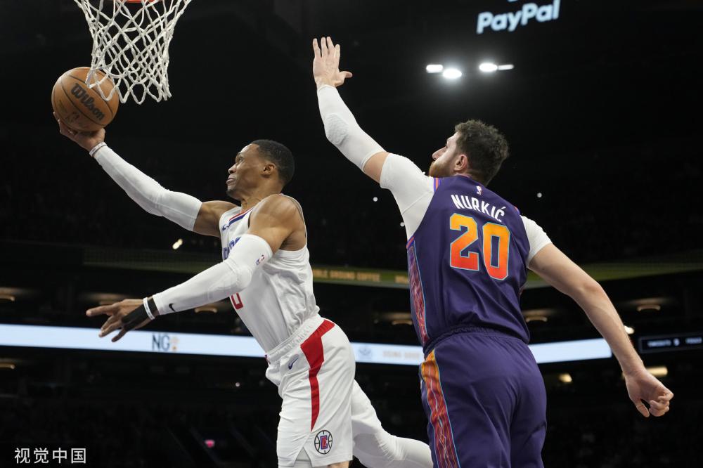 球员更多施 球员更多施